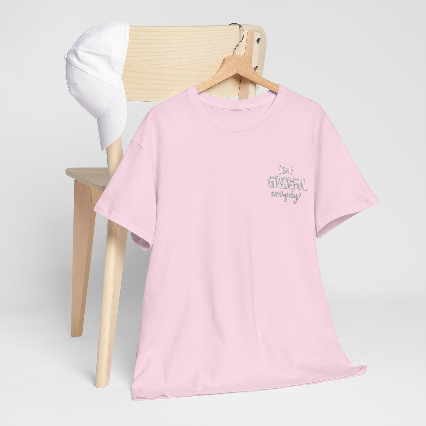 Camiseta Corazón Agradecido – “Begin Each Day With A Grateful Heart” Camiseta Inspiracional
